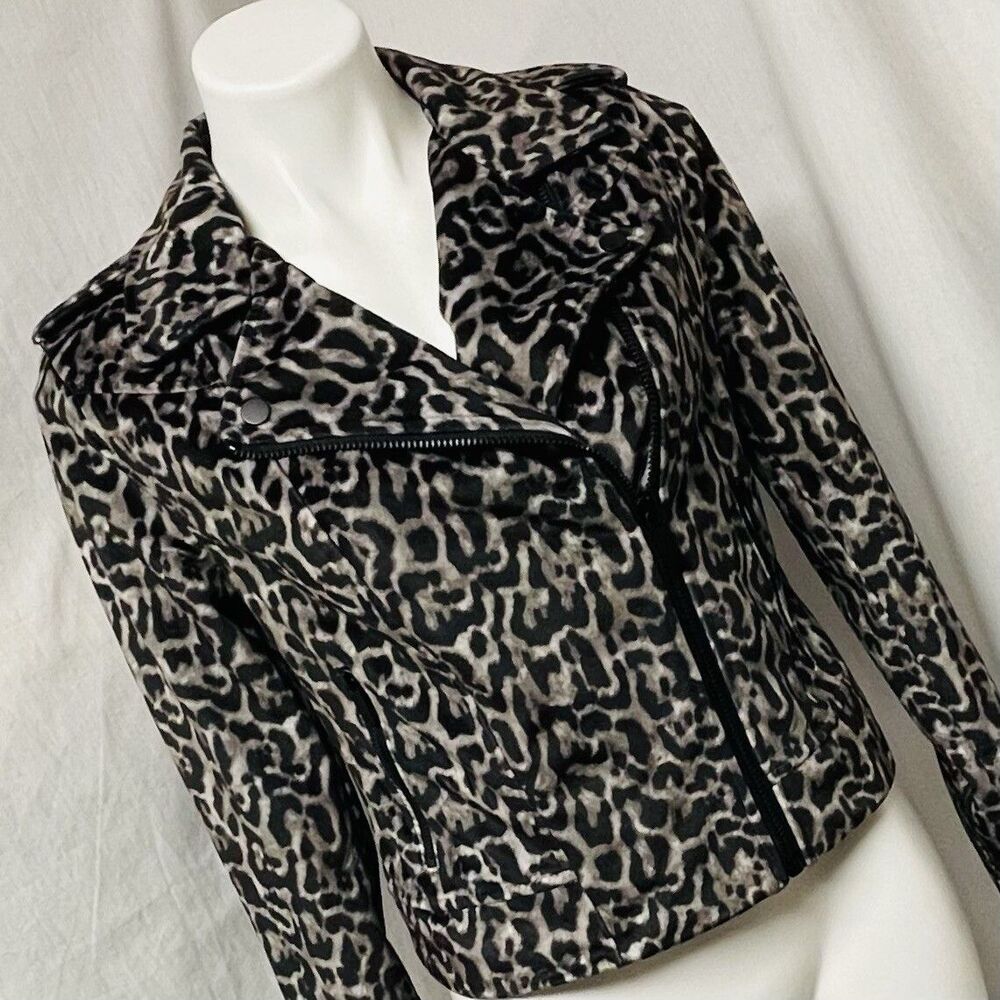 BEBE Soft Velvet Leopard Moto Biker Cropped Jacket Lined Gray Black Medium New